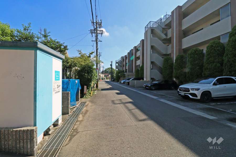 敷地北側前面道路
