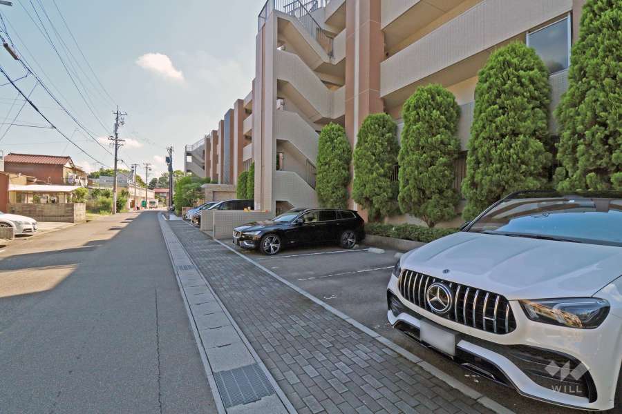 敷地内駐車場（屋外平面式）