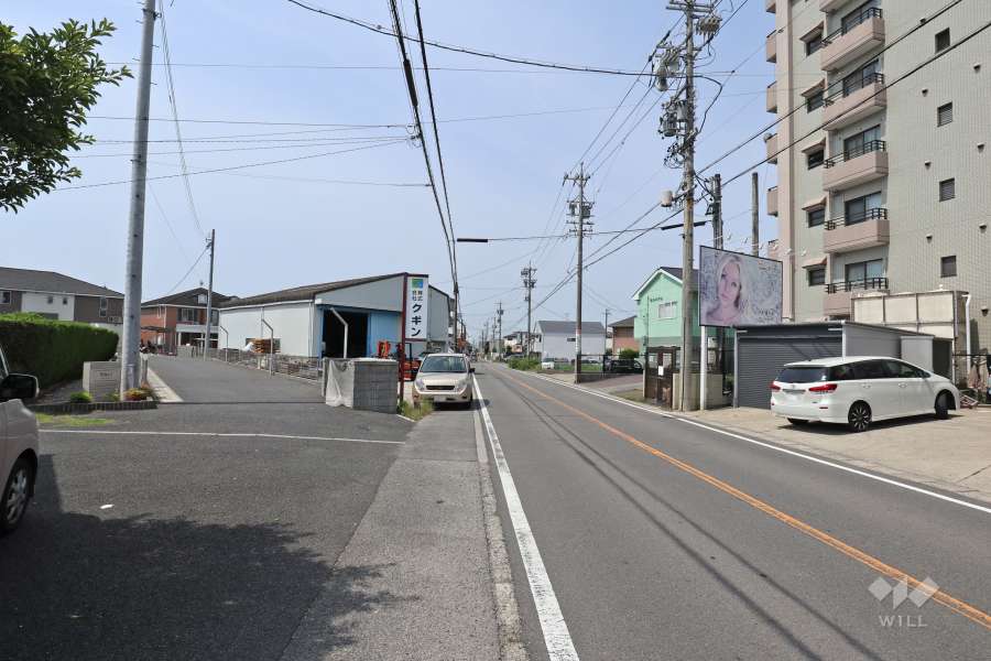 敷地南東側の前面道路