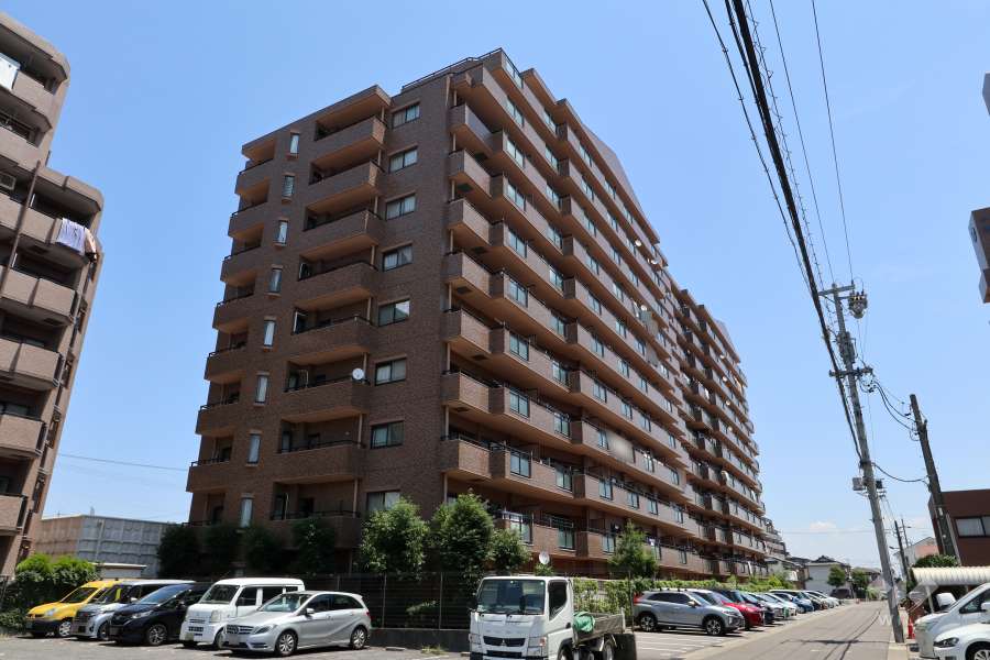 サンピボット春日井5南の外観(南西側から）
