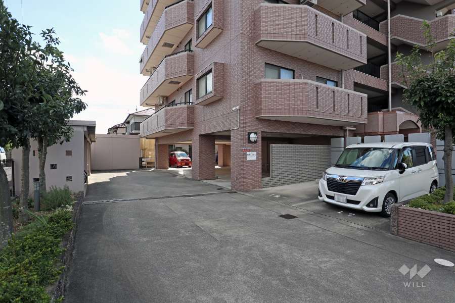敷地内駐車場（屋外平面式）