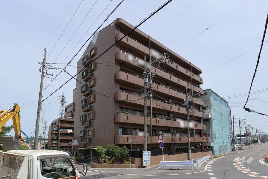 ダイナース御幸壱番館の外観(南西側から）