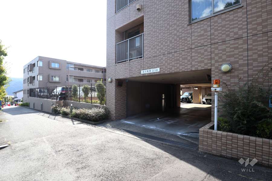 駐車場の出入り口