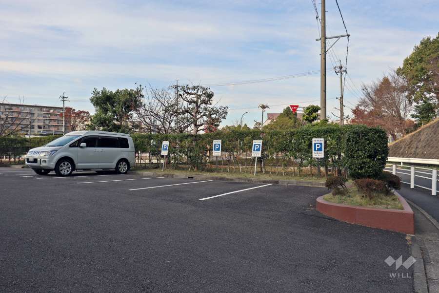 来客者の駐車場も備えています。