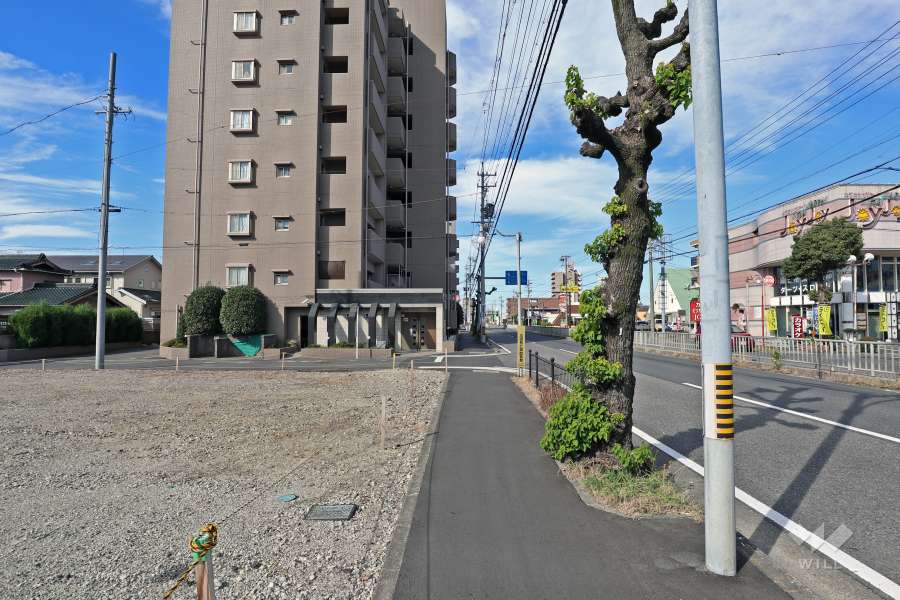 敷地北側前面道路