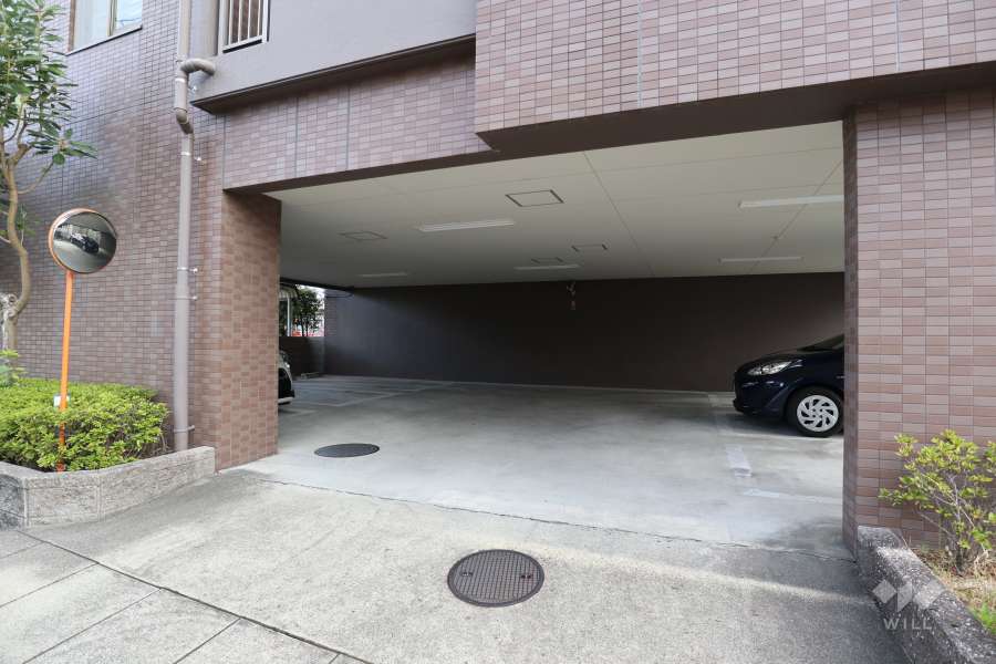 敷地内駐車場（屋内平面式）