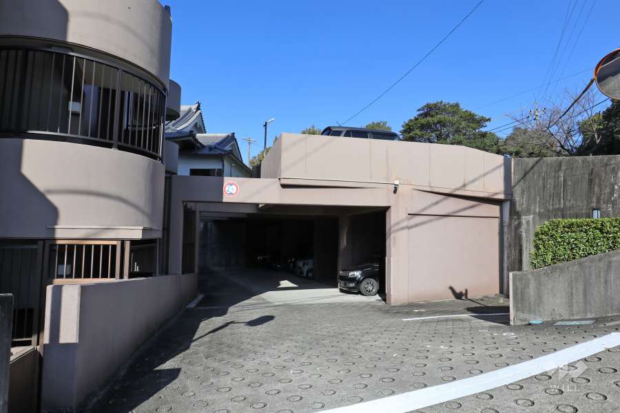 敷地内駐車場（屋内平面式）