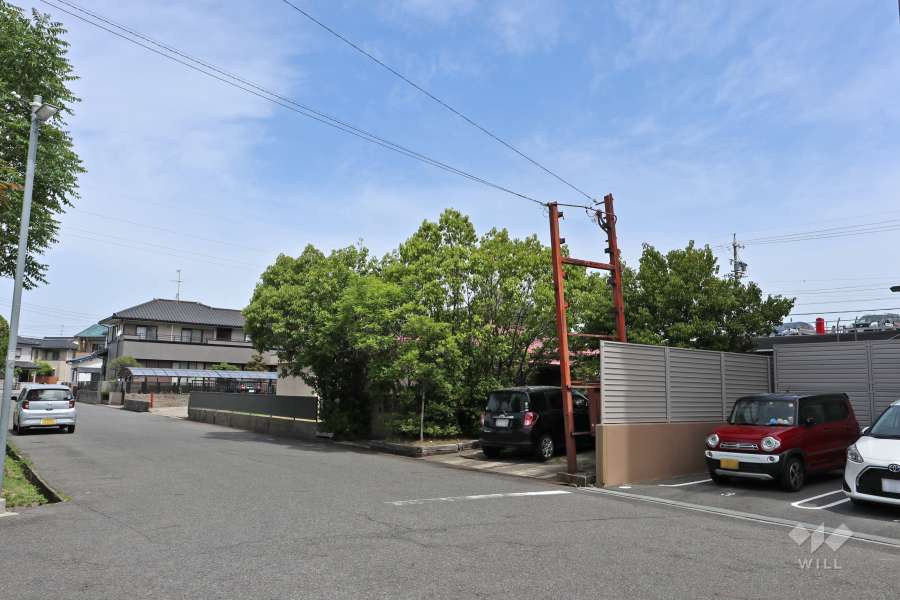 敷地南西側の前面道路