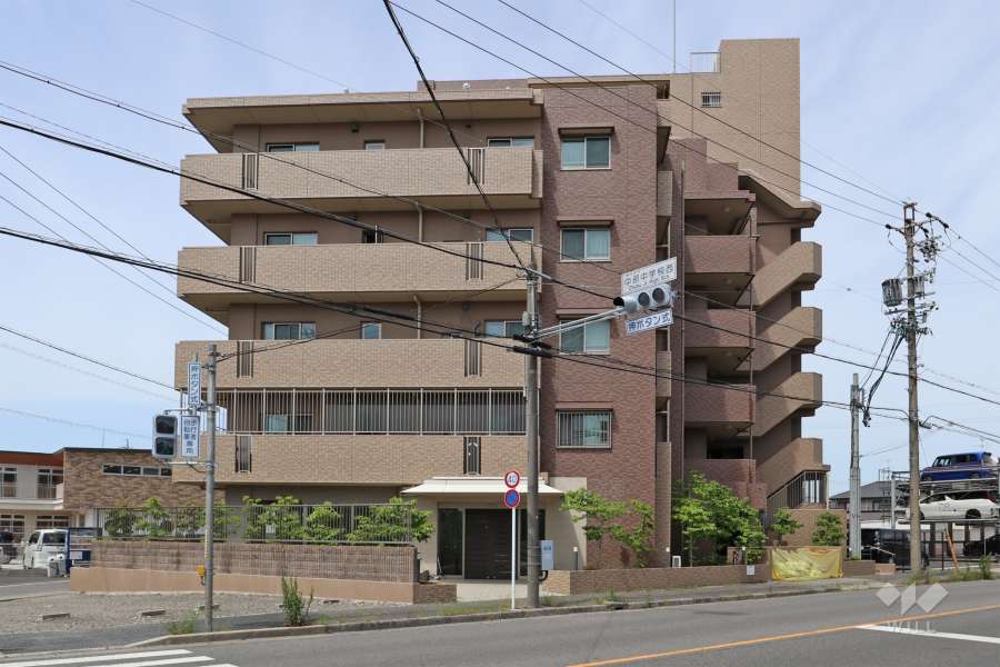 グランコート勝川の外観（東側から）