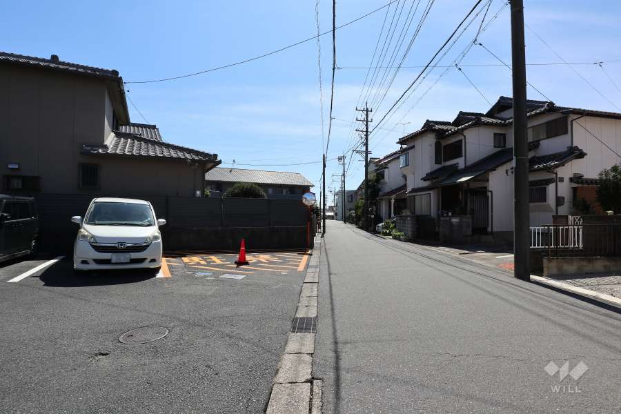 敷地西側前面道路