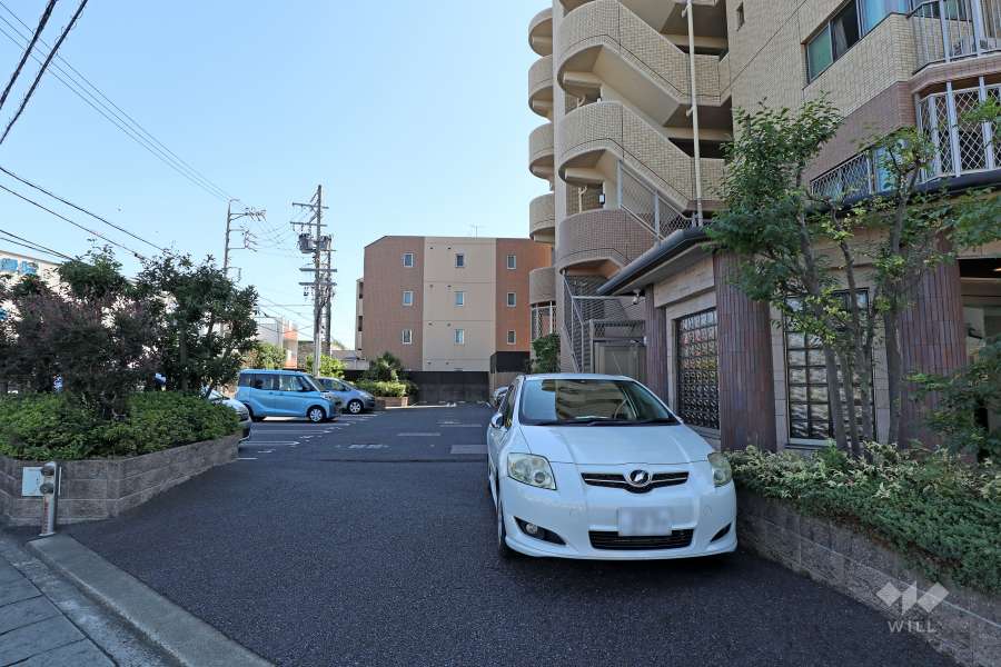 敷地内駐車場（屋外平面式）