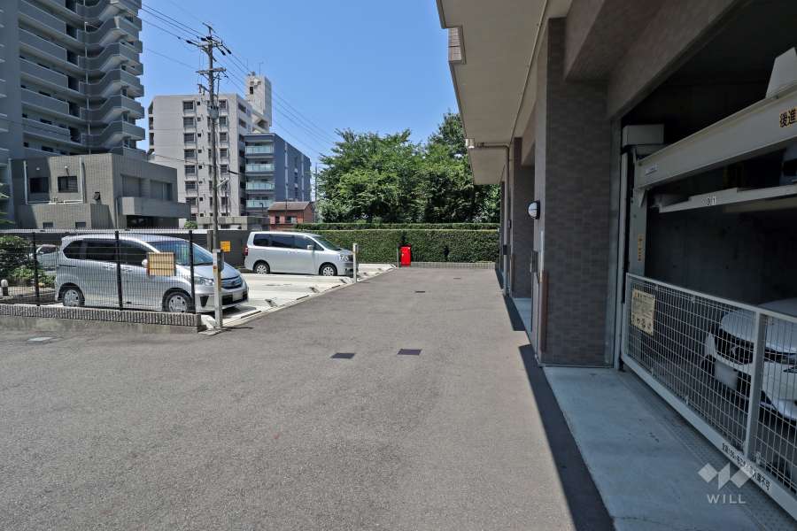 敷地内駐車場（屋内機械式）