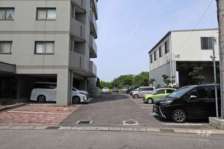 敷地内駐車場（屋内平面式・屋外平面式）