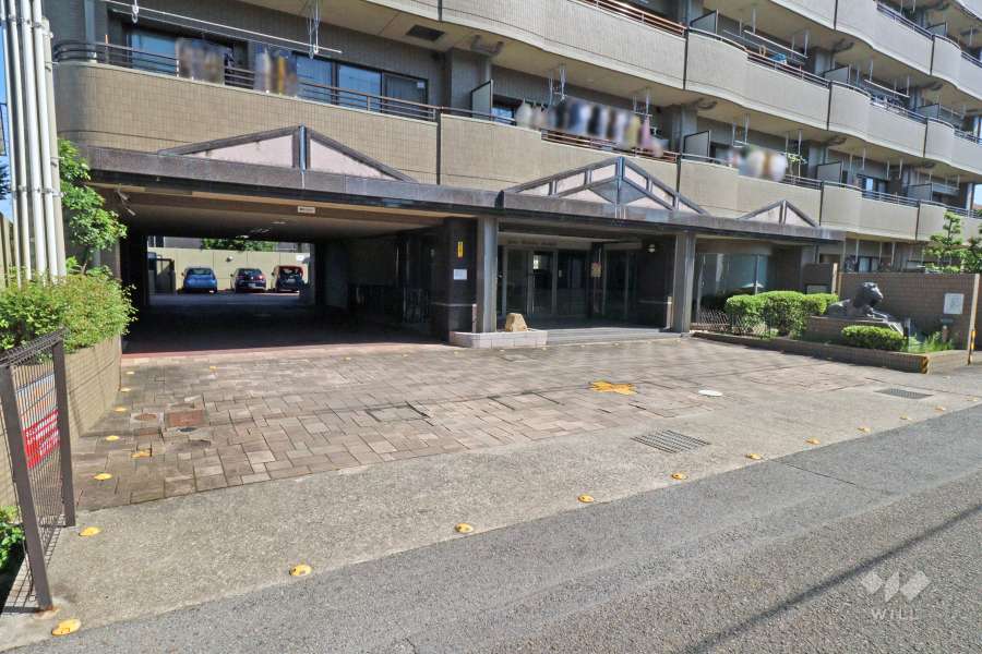 駐車場入り口