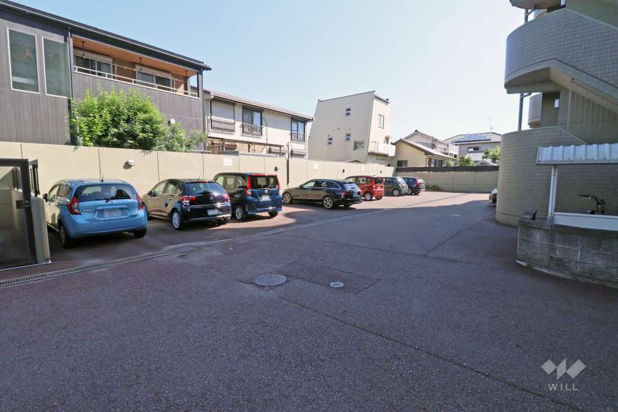 敷地内駐車場（屋外平面式）