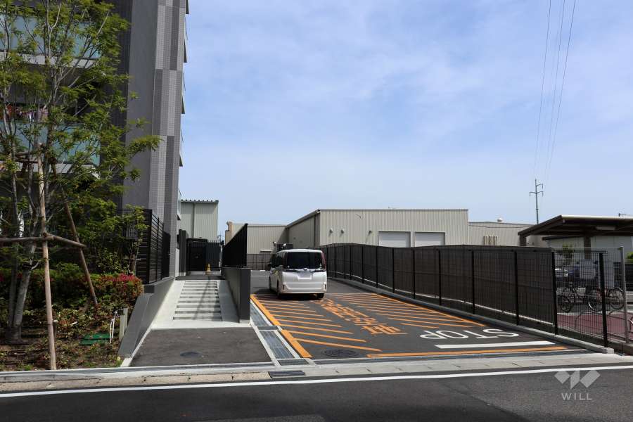 駐車場の出入口