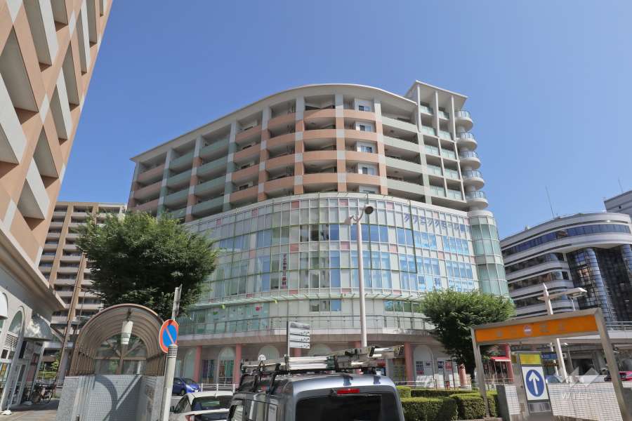 ライオンズステーションプラザ勝川壱番館南の外観(南東側から）