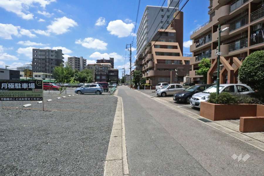 敷地南側前面道路