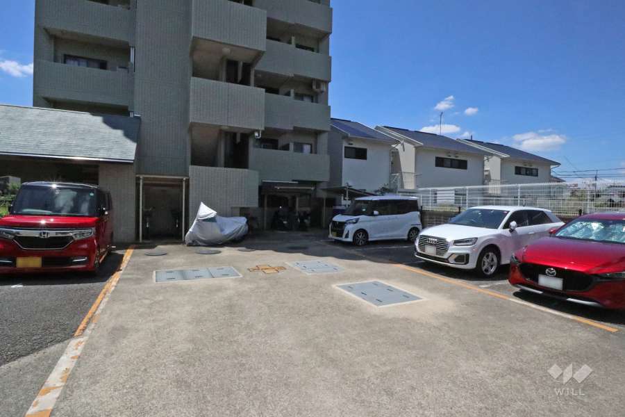 敷地内駐車場（屋外平面式）