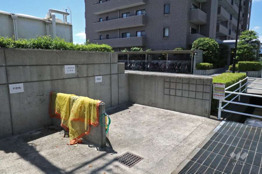 ゴミ置き場
