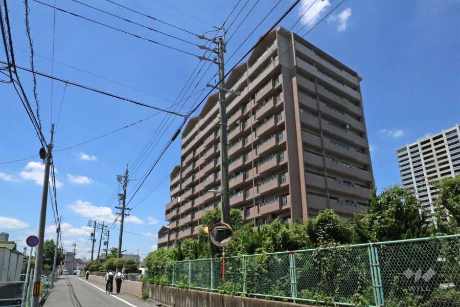 サンハウス春日井駅の外観(南東側から）
