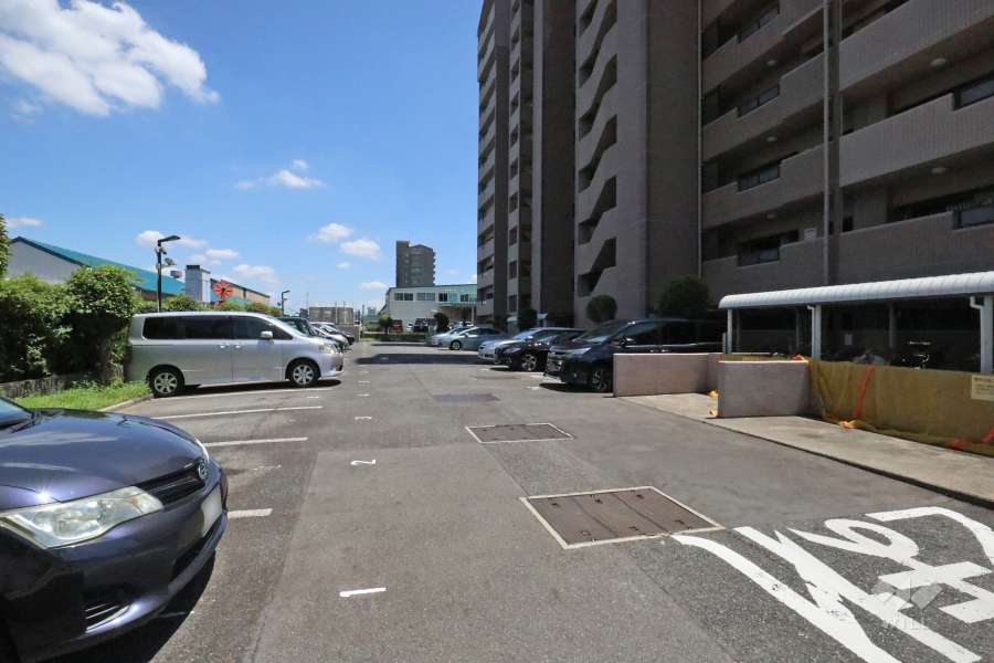 敷地内駐車場（屋外平面式）