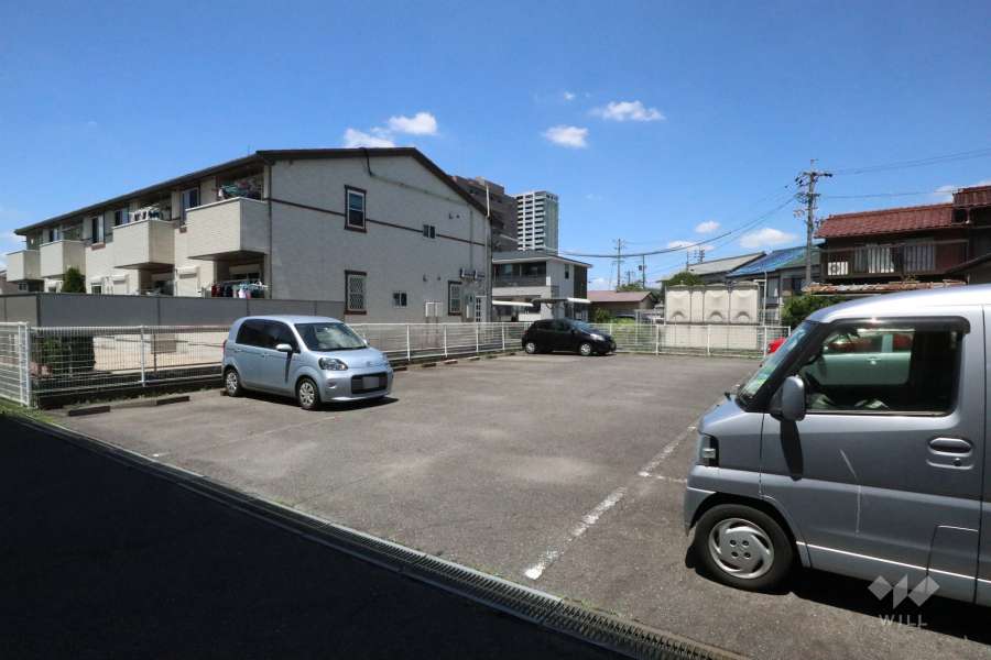 敷地内駐車場（屋外平面式）