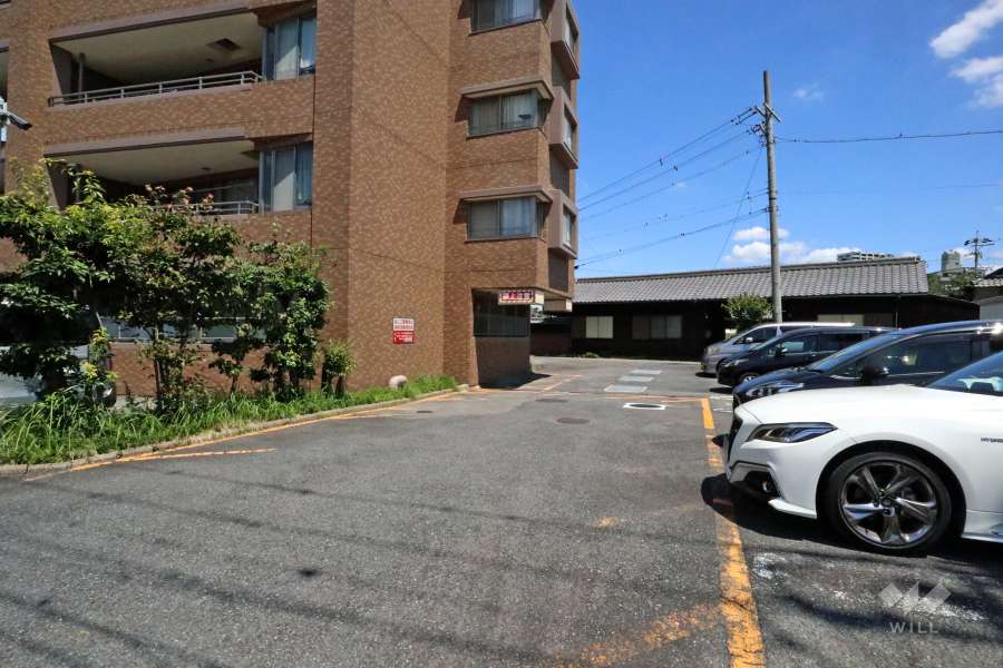 敷地内駐車場（屋外平面式）