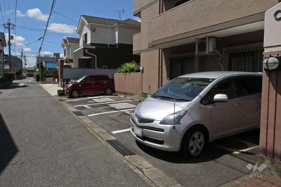 敷地内駐車場（屋外平面式）