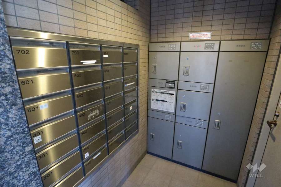 宅配ボックスと共用ポスト