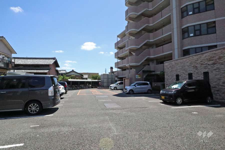 敷地内駐車場（屋外平面式）