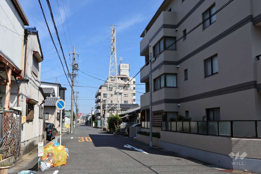 敷地南西側の前面道路