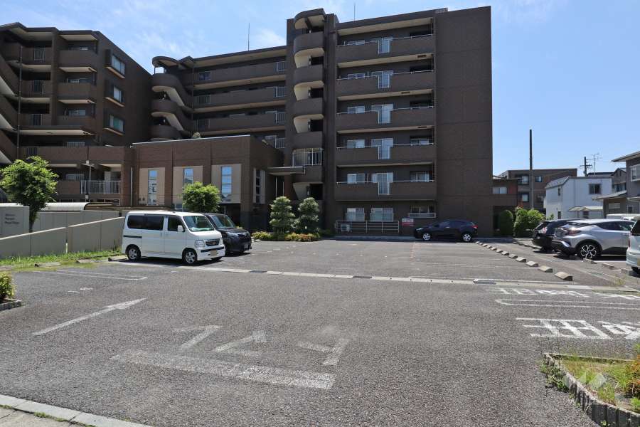 敷地内駐車場（屋外平面式）