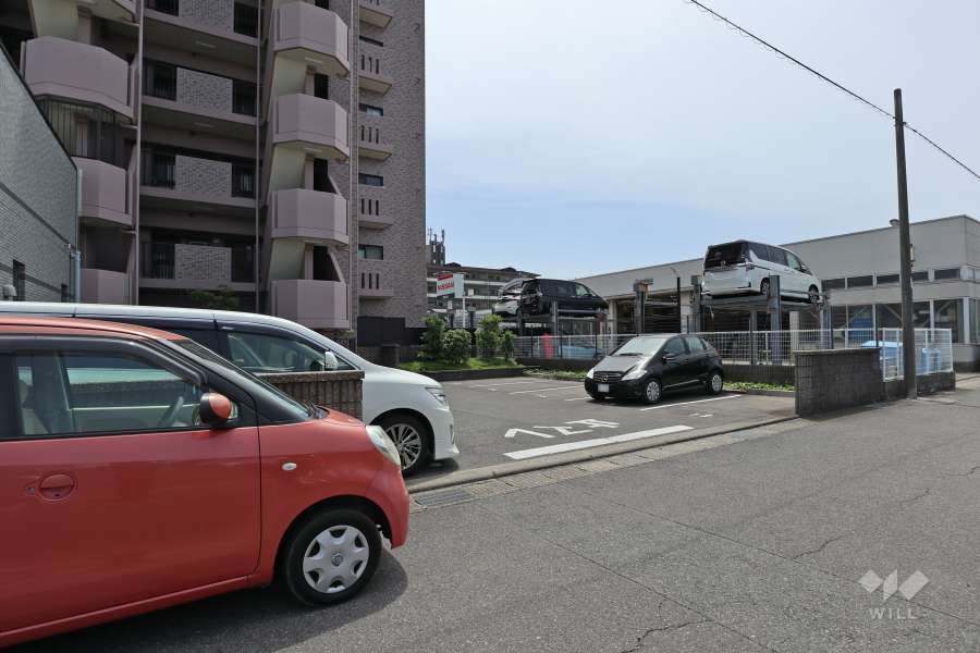 敷地内駐車場（屋外平面式）