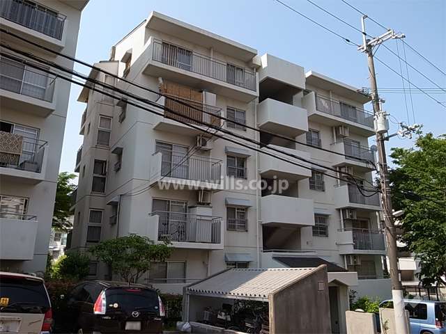 公団千里緑丘団地２０号棟の外観（北東側から）