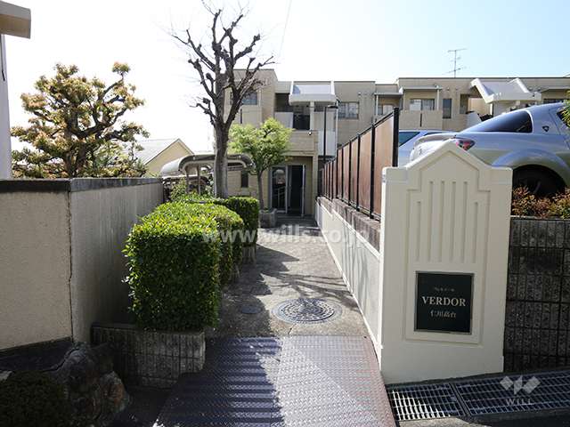 エントランスアプローチ