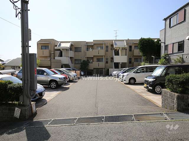 駐車場の出入り口