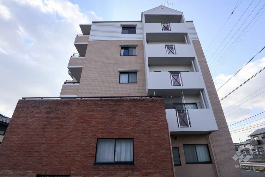 ファーストコレクション神領の外観（東側から）