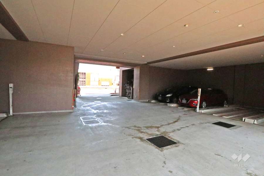 敷地内駐車場（屋内機械式）