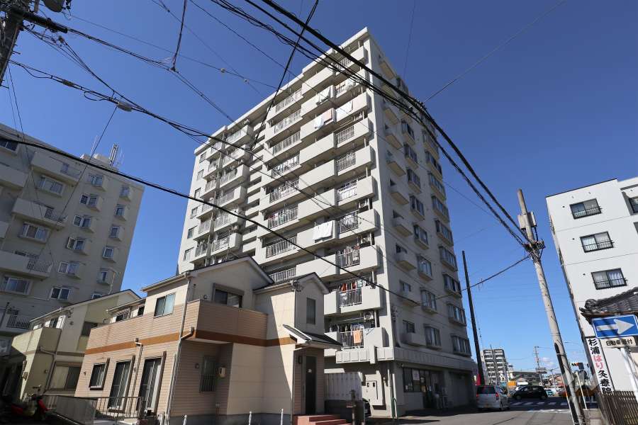 シャトー勝川Bの外観（南東側から）