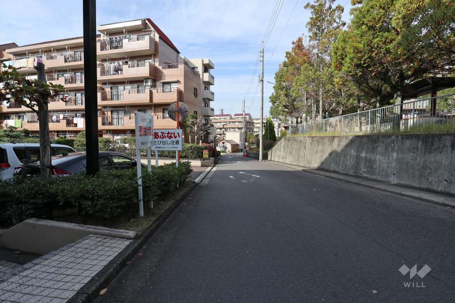 駐車場の出入り口
