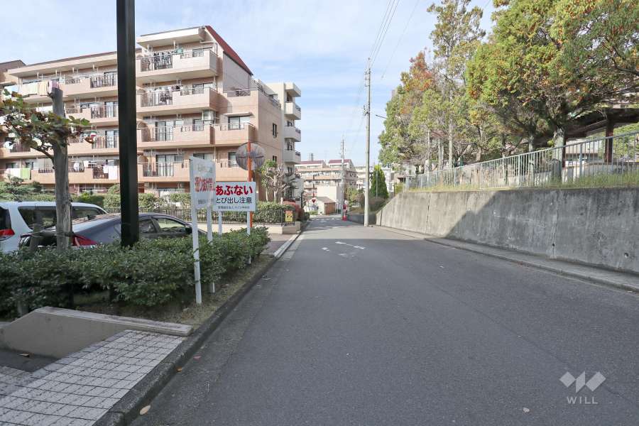 駐車場の出入口