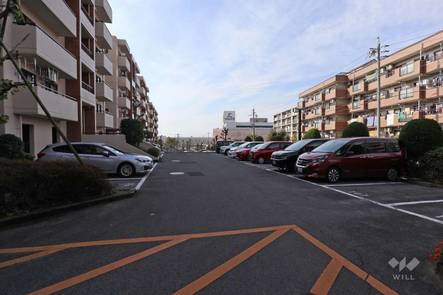 敷地内駐車場（屋外平面式）