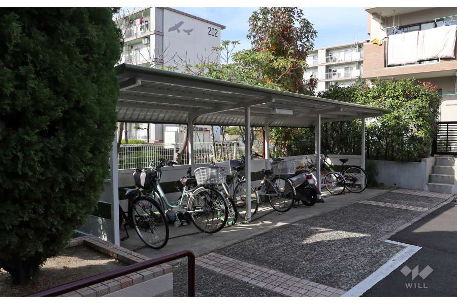 駐輪場（屋根付き）