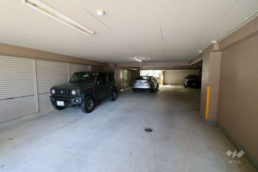 敷地内駐車場（屋内平面式）