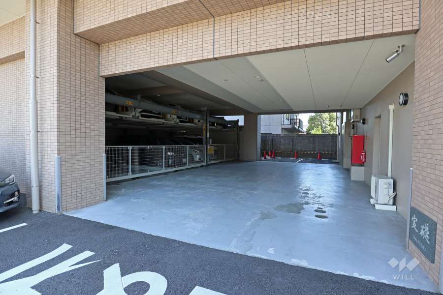 敷地内駐車場（屋内機械式）