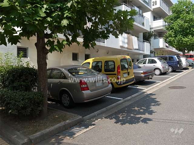 敷地内駐車場（屋外平面式）