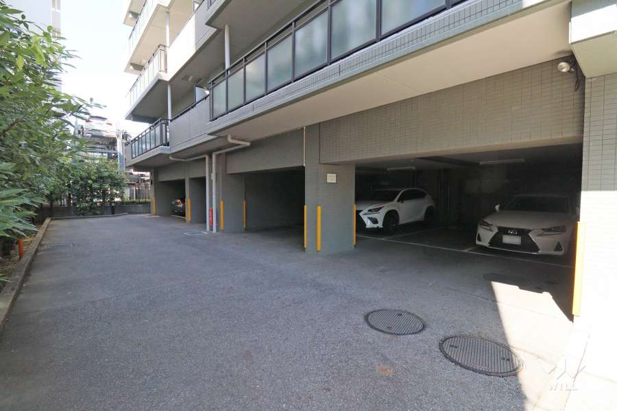 敷地内駐車場（屋内平面式）