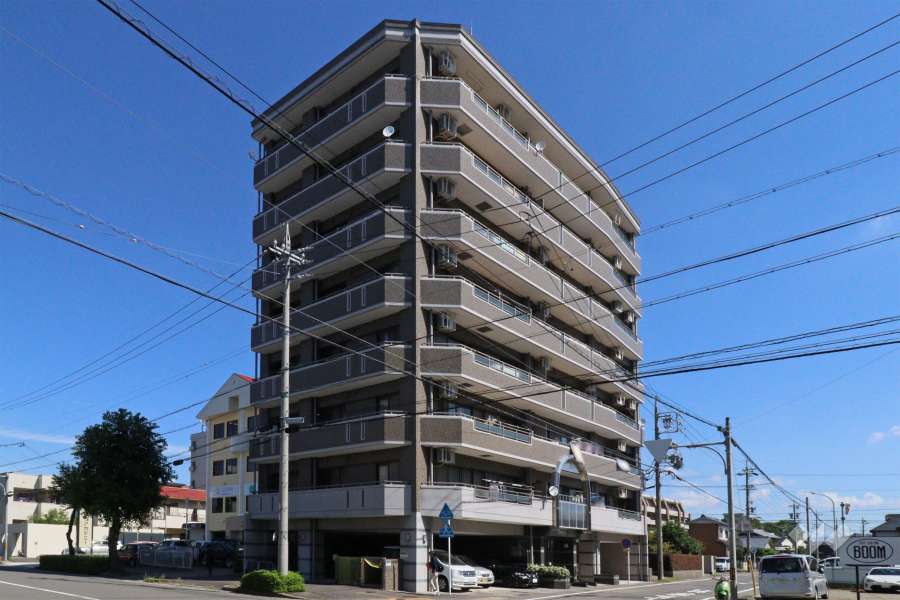 カーサ春日井の外観（南西側から）
