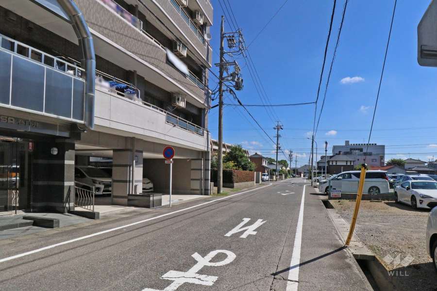 敷地南側の前面道路